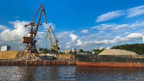 обл. Московская, р-н Серпуховский, в р-не Окского ж/моста и грузового причала в р-не карт №№ 9,12 (продажа)