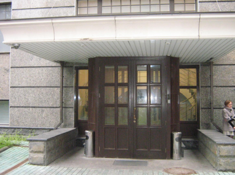 Москва, 1-й Неопалимовский переулок, д. 8, нежилое помещение  673,3 кв.м,  Цена : 122.286.000 руб. (продажа)