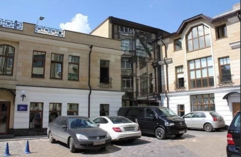 Москва, Садовая-Черногрязская ул., д.8, стр. 8, нежилое помещение ОП = 216,1 кв.м, Цена :  60.355.945 руб. (продажа)
