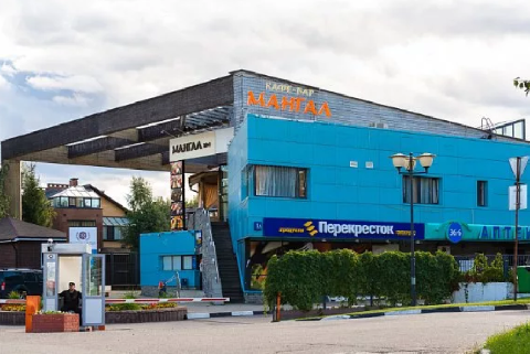 Московская обл., Одинцовский р-н, д. Рождественно, пос. "Барвиха-Клаб", д. 1 А, здание общественно-торгового центра, площадь ОП = 1108 кв.м, Цена : 74.844.000 руб. (продажа)