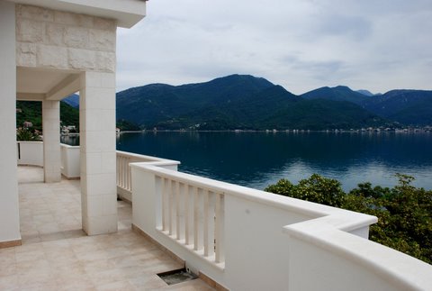 Черногория, Биеле, отель с рестораном 680 кв.м, Цена : 1.000.000 EUR (продажа)