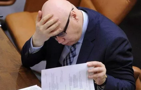 Казначейство хочет перевести на себя все функции торгов и создать супермонополию, замыкая на себя торги и требуя, чтобы информация обо всех поставщиках была выгружена в ЕИС