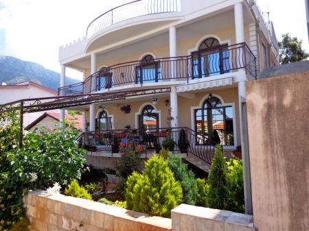 Черногория, Добры Воды, вилла 350 кв.м. Цена : 285.000 EUR (продажа)