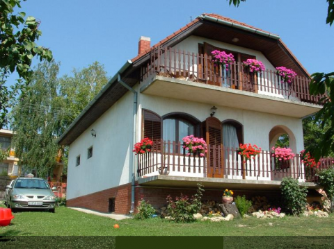 Венгрия, озеро Балатон, вилла площадь  150 кв.м, Цена : 84.000 EUR (продажа)