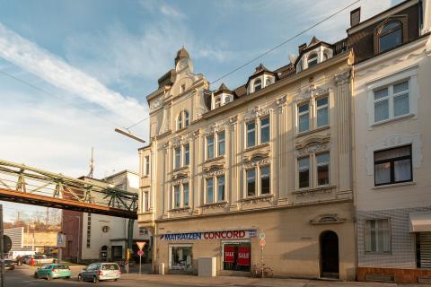 Германия 42269 Вупперталь Kaiserstrasse 42 , доходный дом 1033 кв.м, Цена : 725.000 EUR  (продажа)