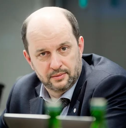 Государственная защита потребует раскрытия личности пользователей, что уничтожит главное преимущество криптовалют — анонимность.