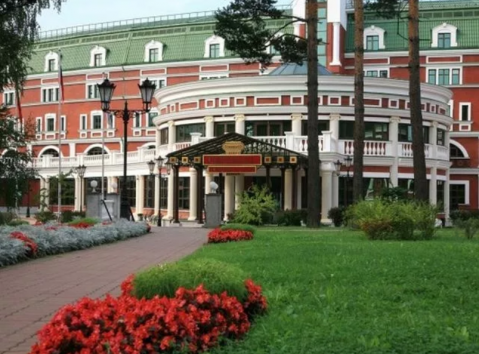 Москва, п. Первомайское, д. Рогозинино, пансионат  площадь  336.267 кв.м, Цена : 1.041.237.000 руб. (продажа)