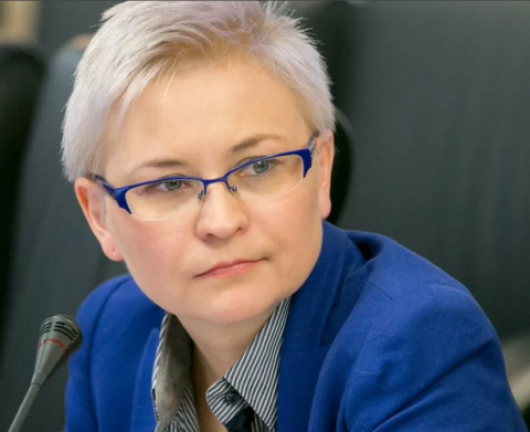 Для оказания услуг связи абоненту нужно будет установить на свой телефон специальное ПО оператора связи, сделать свою  фотографию и сканировать страницы своего паспорта.